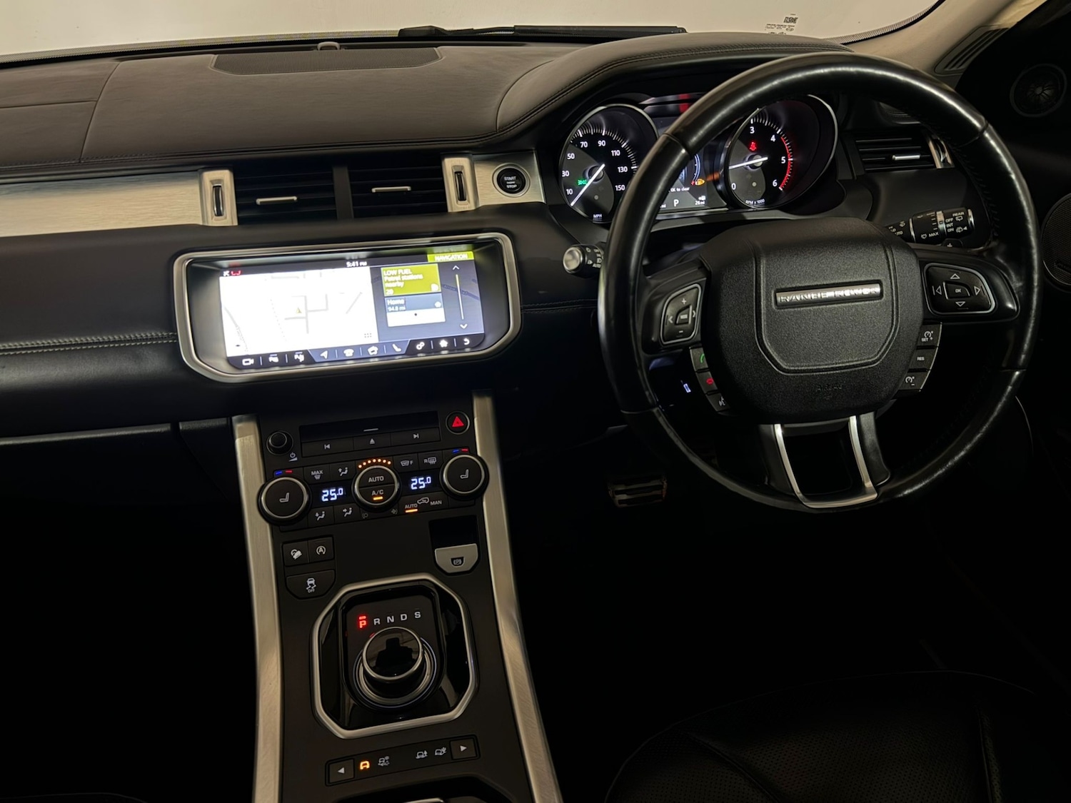 Used Land Rover Range Rover Evoque 2017 for sale - 77627033: Photo 12