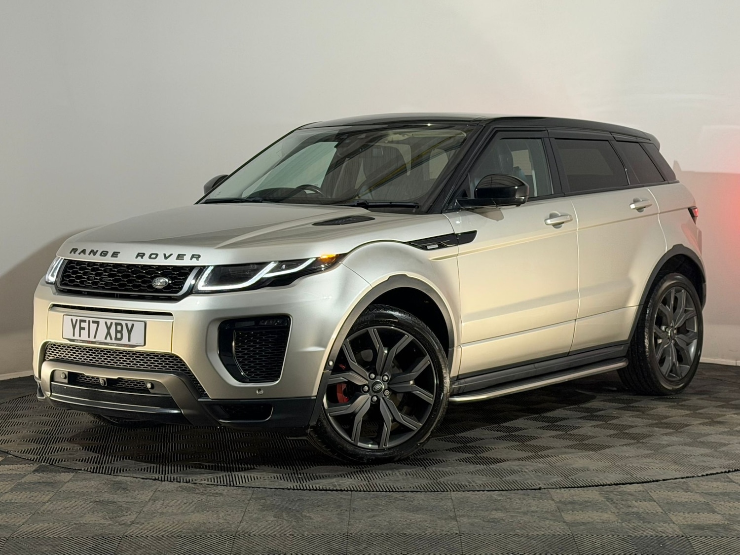 Used Land Rover Range Rover Evoque 2017 for sale - 77627033: Photo 3
