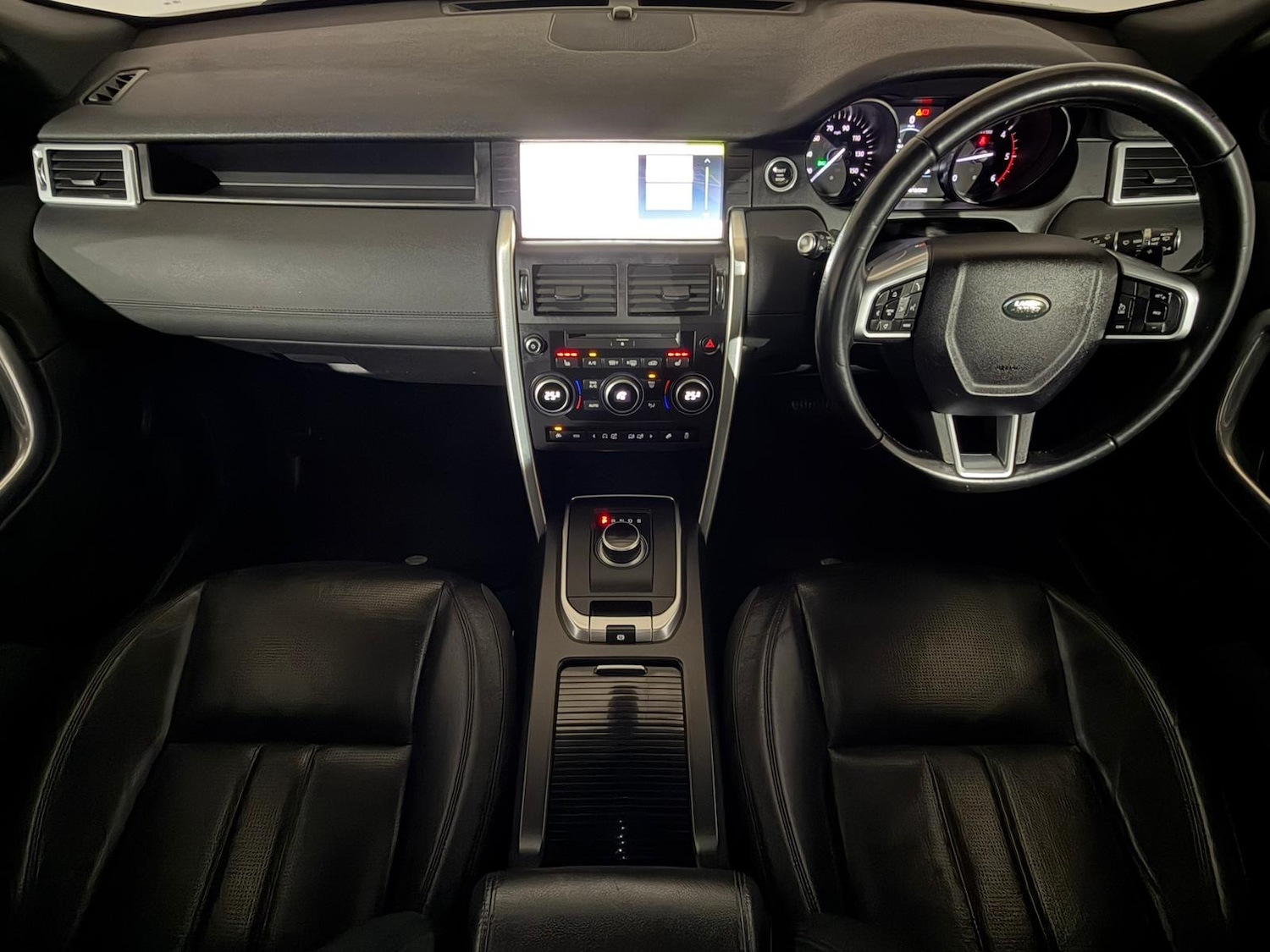 Used Land Rover Discovery Sport 2016 for sale - 76987013: Photo 11