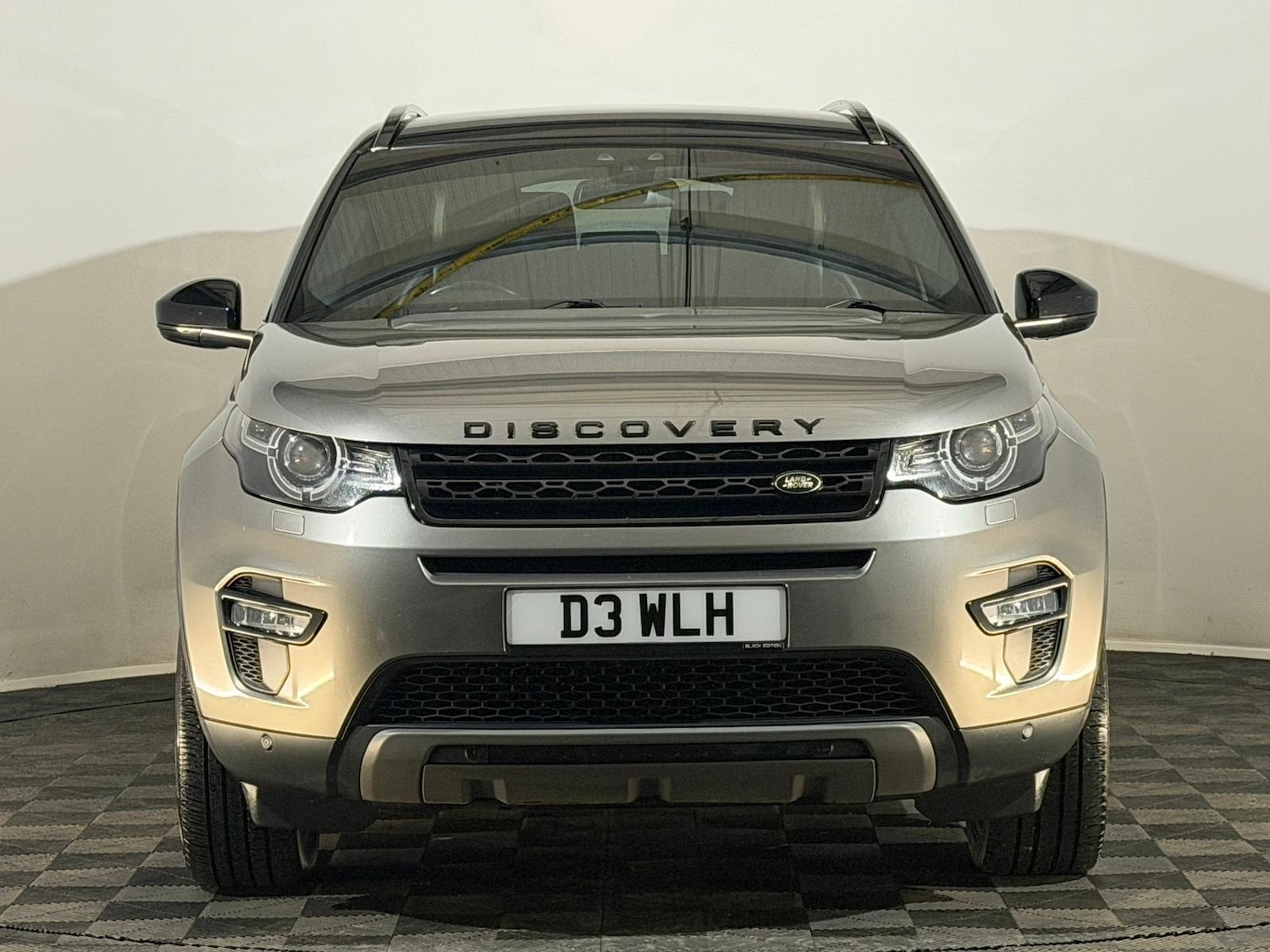 Used Land Rover Discovery Sport 2016 for sale - 76987013: Photo 2