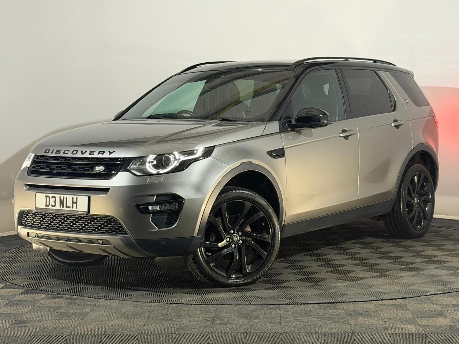 Used Land Rover Discovery Sport 2016 for sale - 76987013: Photo 3