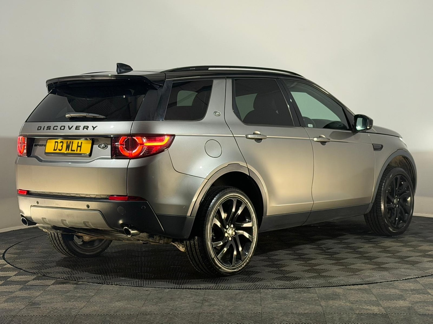 Used Land Rover Discovery Sport 2016 for sale - 76987013: Photo 6