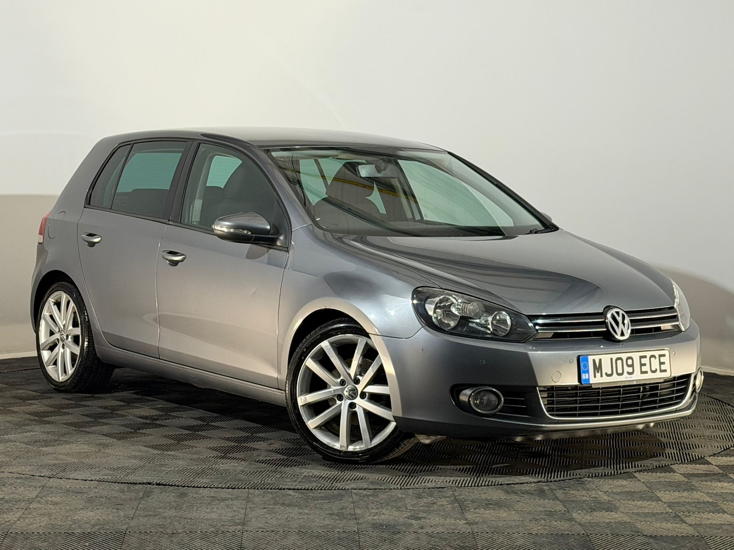 Used Volkswagen Golf 2009 for sale - 76544684: Photo 1