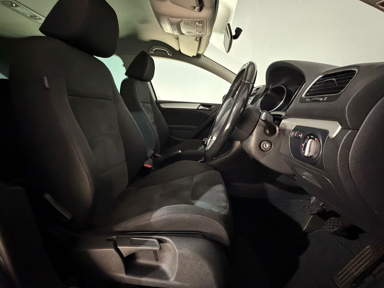 Used Volkswagen Golf 2009 for sale - 76544684: Photo 15