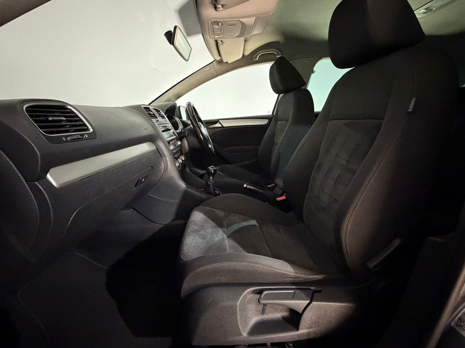 Used Volkswagen Golf 2009 for sale - 76544684: Photo 16