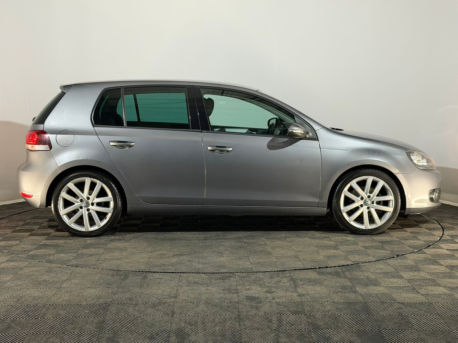 Used Volkswagen Golf 2009 for sale - 76544684: Photo 4