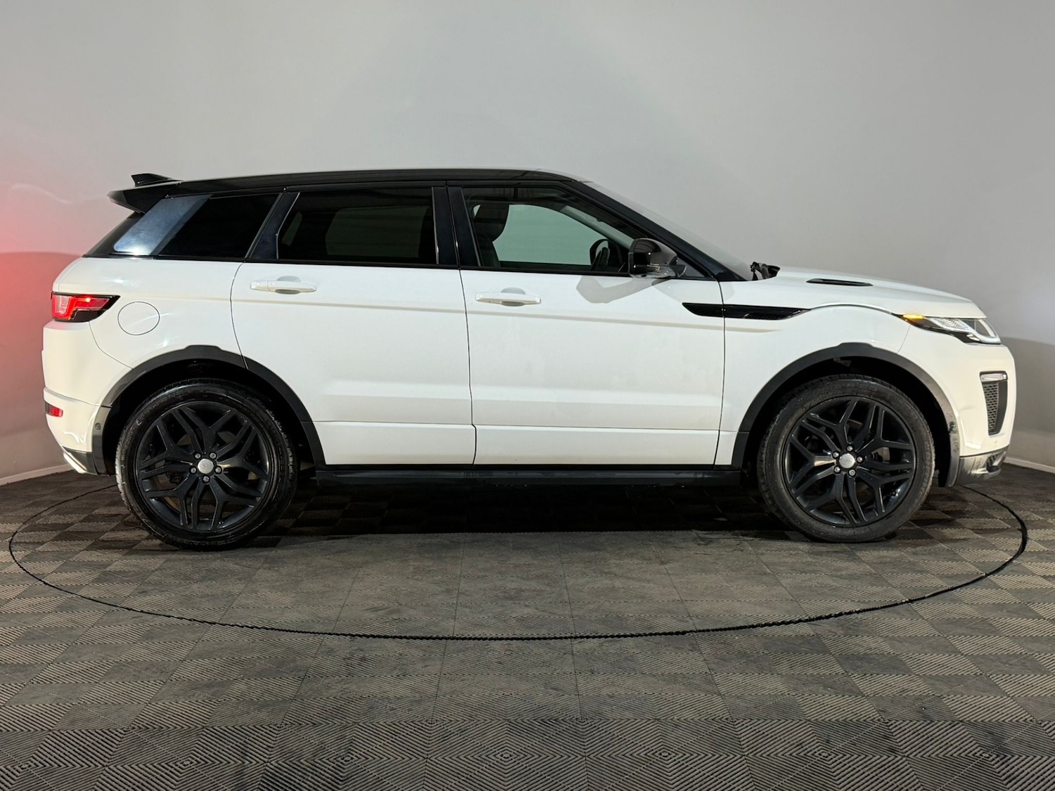 Used Land Rover Range Rover Evoque 2016 for sale - 76366199: Photo 4