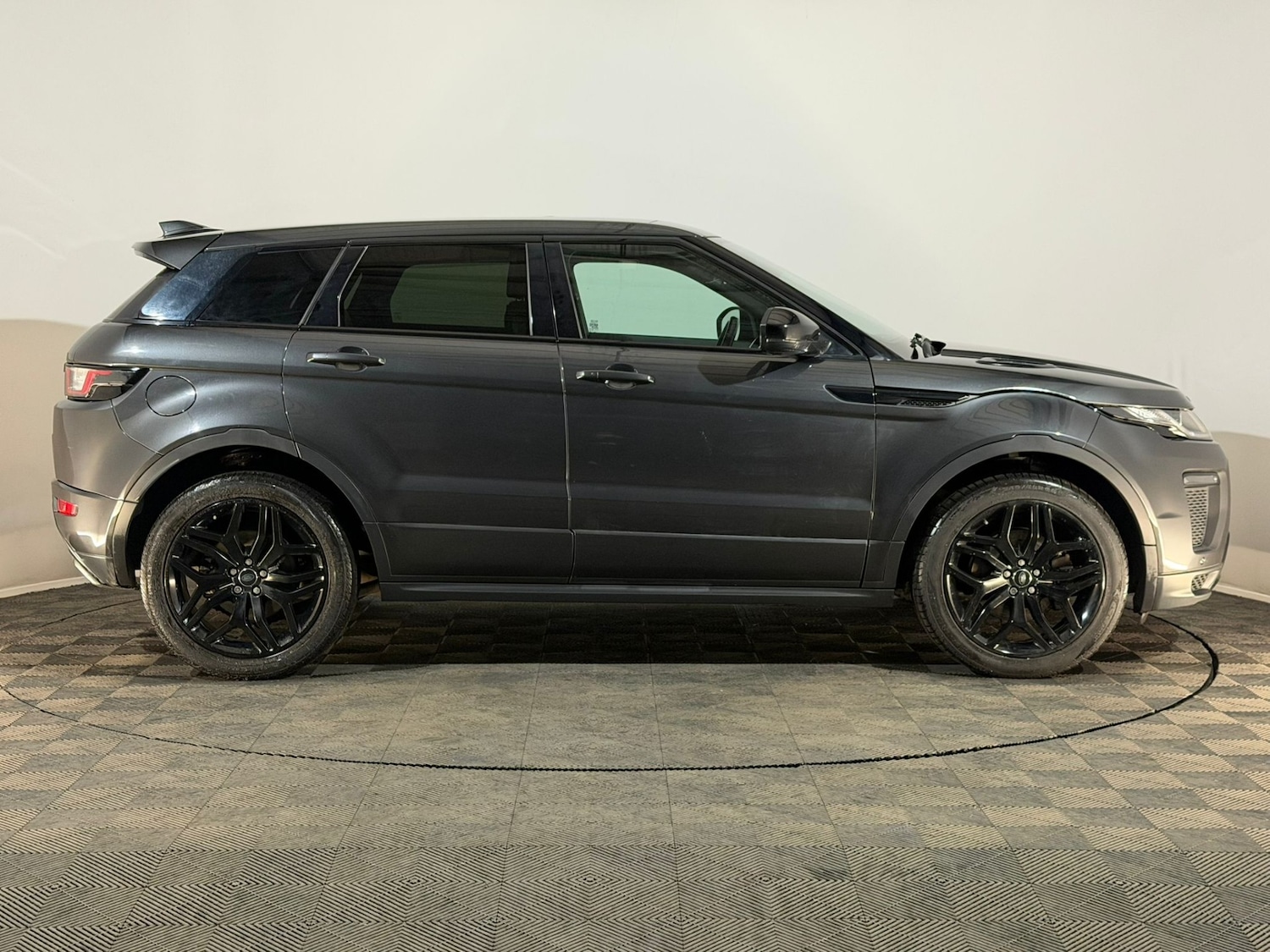 Used Land Rover Range Rover Evoque 2017 for sale - 76445134: Photo 4