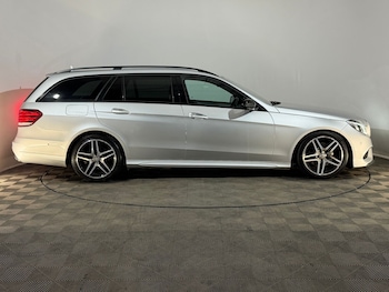 Used Mercedes-Benz E Class 2015 for sale - 78476091: Photo