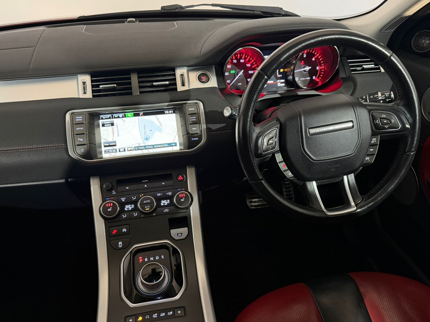 Used Land Rover Range Rover Evoque 2015 for sale - 77674232: Photo 12