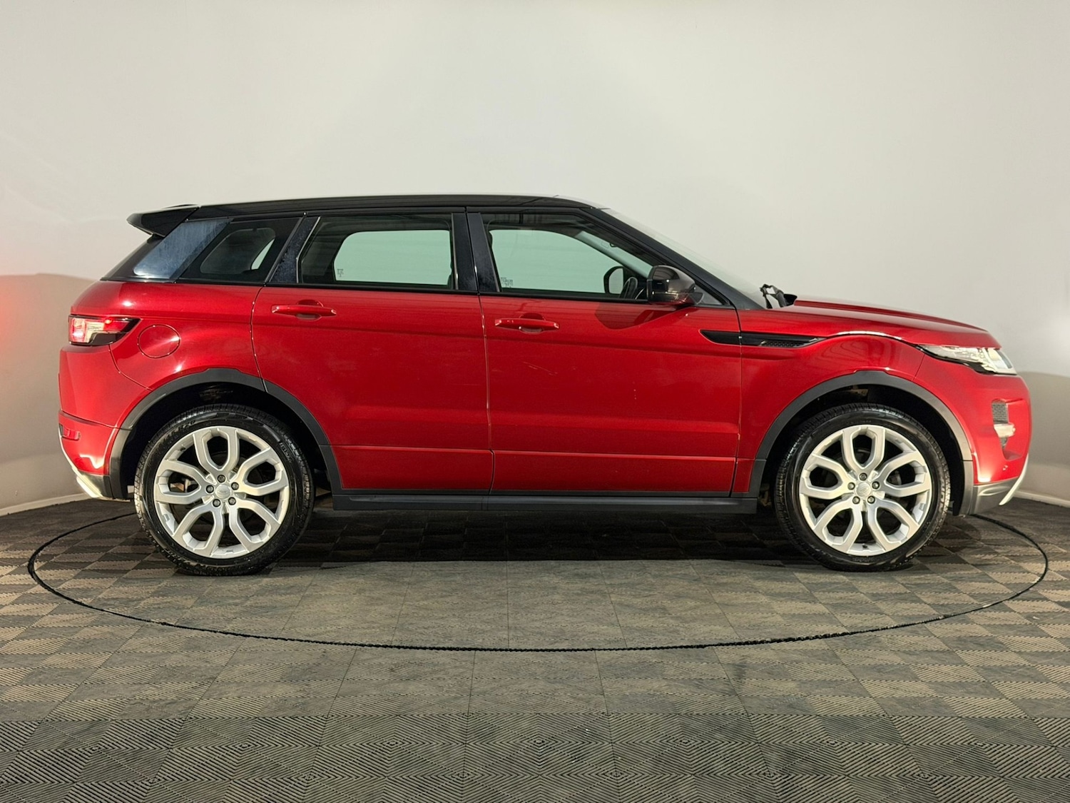 Used Land Rover Range Rover Evoque 2015 for sale - 77674232: Photo 4