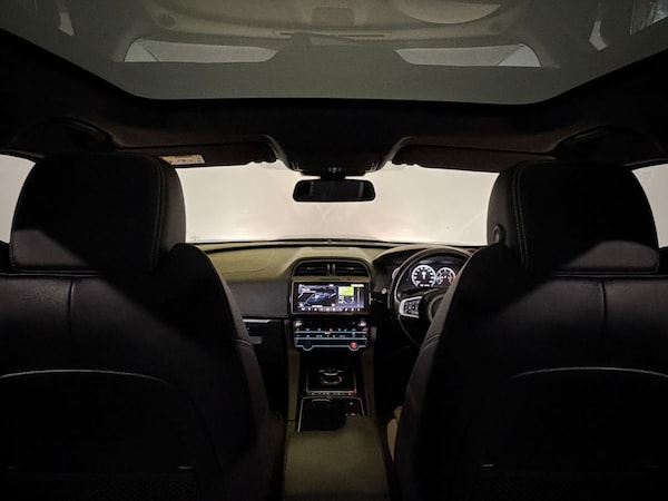 Used Jaguar F-Pace 2017 for sale - 76247967: Photo 11