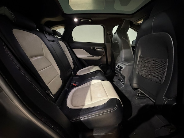 Used Jaguar F-Pace 2017 for sale - 76247967: Photo 19