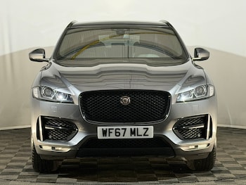 Used Jaguar F-Pace 2017 for sale - 76247967: Photo 2