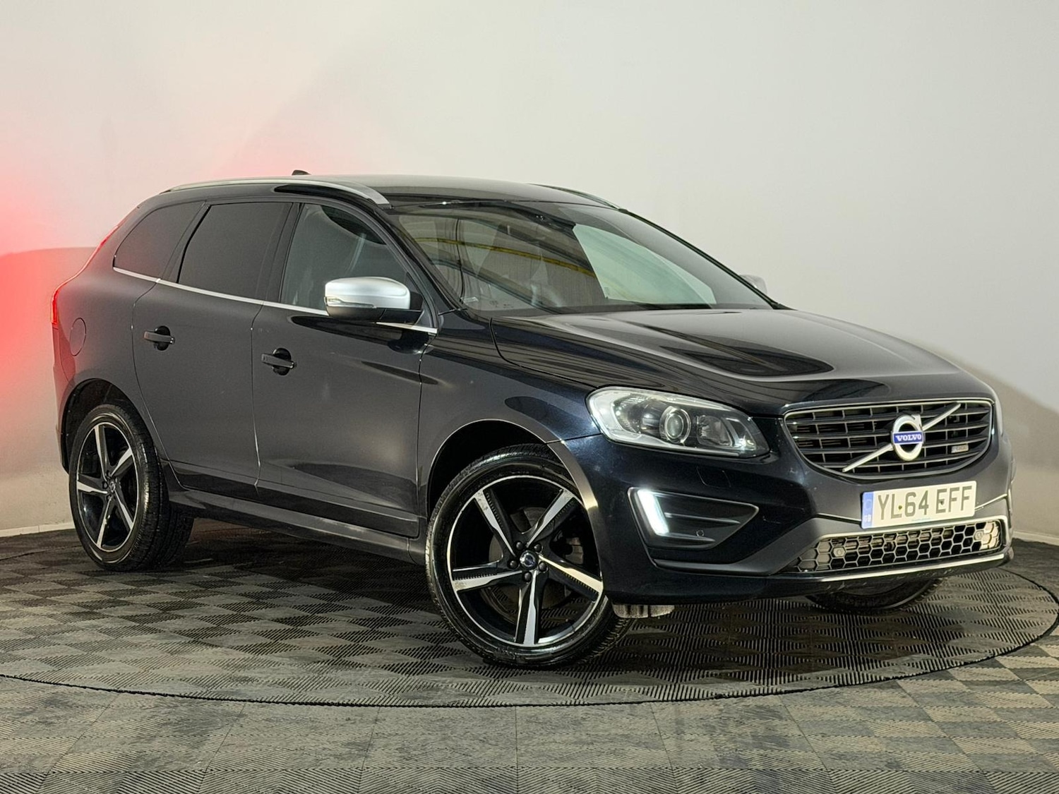 Used Volvo XC60 2015 for sale - 76826296: Photo 1