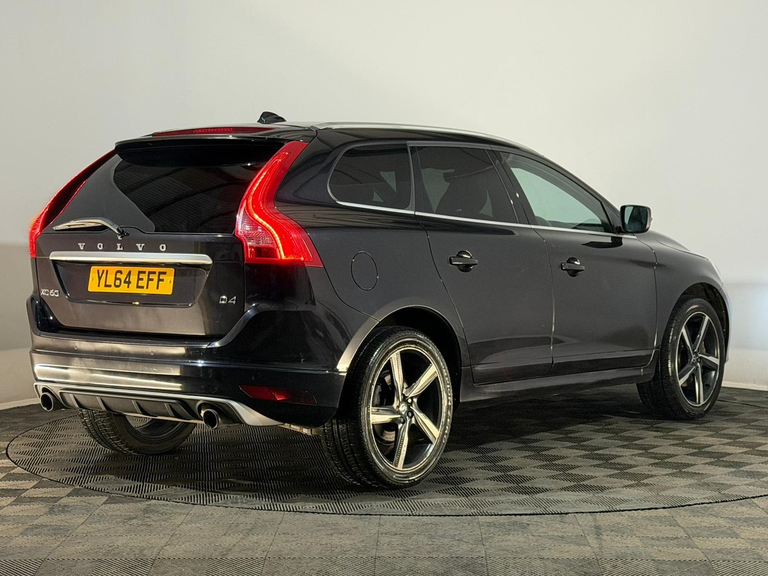 Used Volvo XC60 2015 for sale - 76826296: Photo 6
