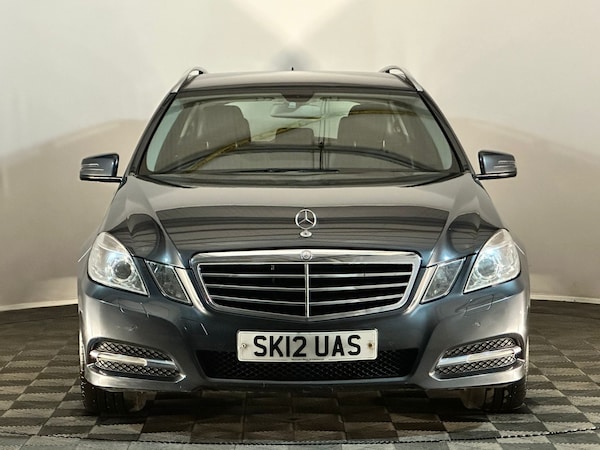 Used Mercedes-Benz E Class 2012 for sale - 75158015: Photo 2