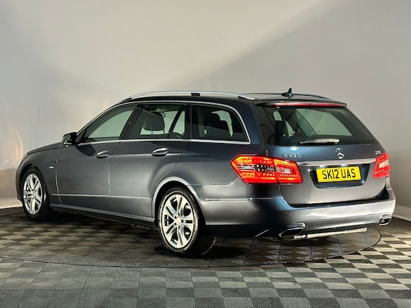 Used Mercedes-Benz E Class 2012 for sale - 75158015: Photo 9