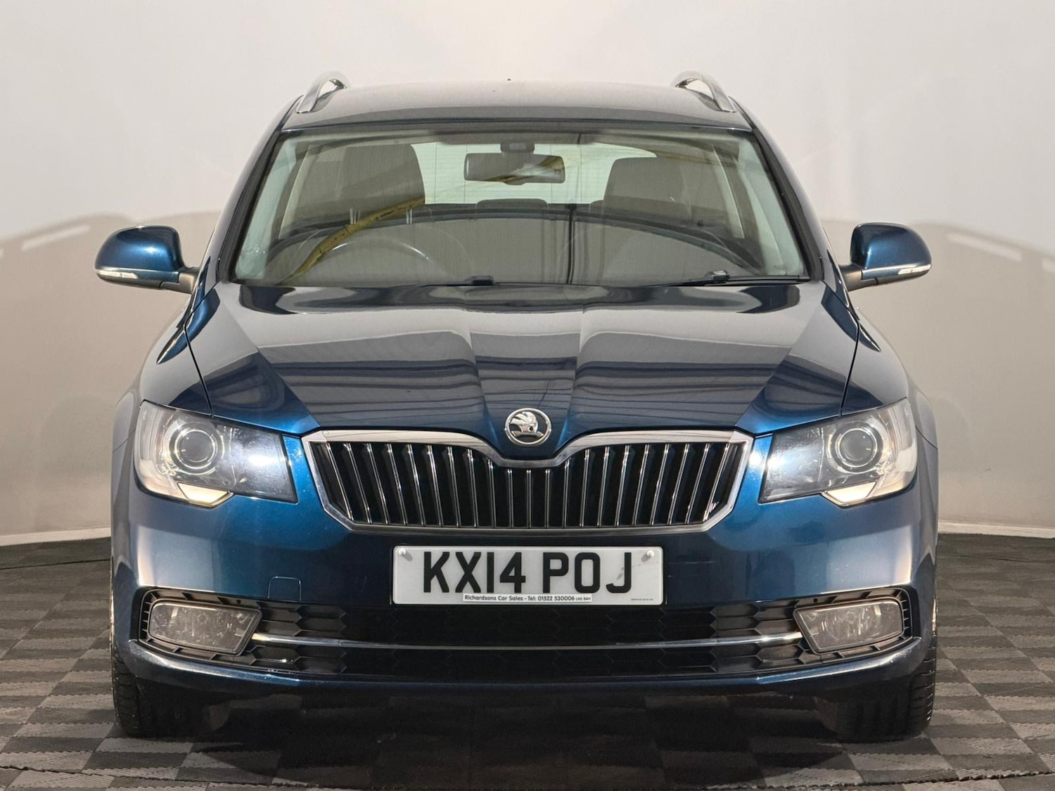 Used Skoda Superb 2014 for sale - 76803306: Photo 2