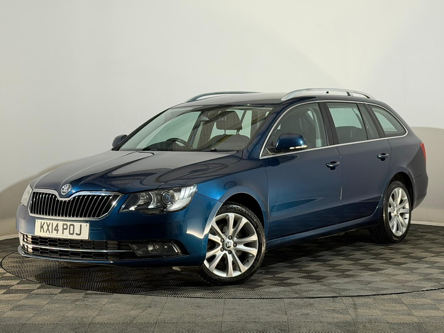 Used Skoda Superb 2014 for sale - 76803306: Photo 3