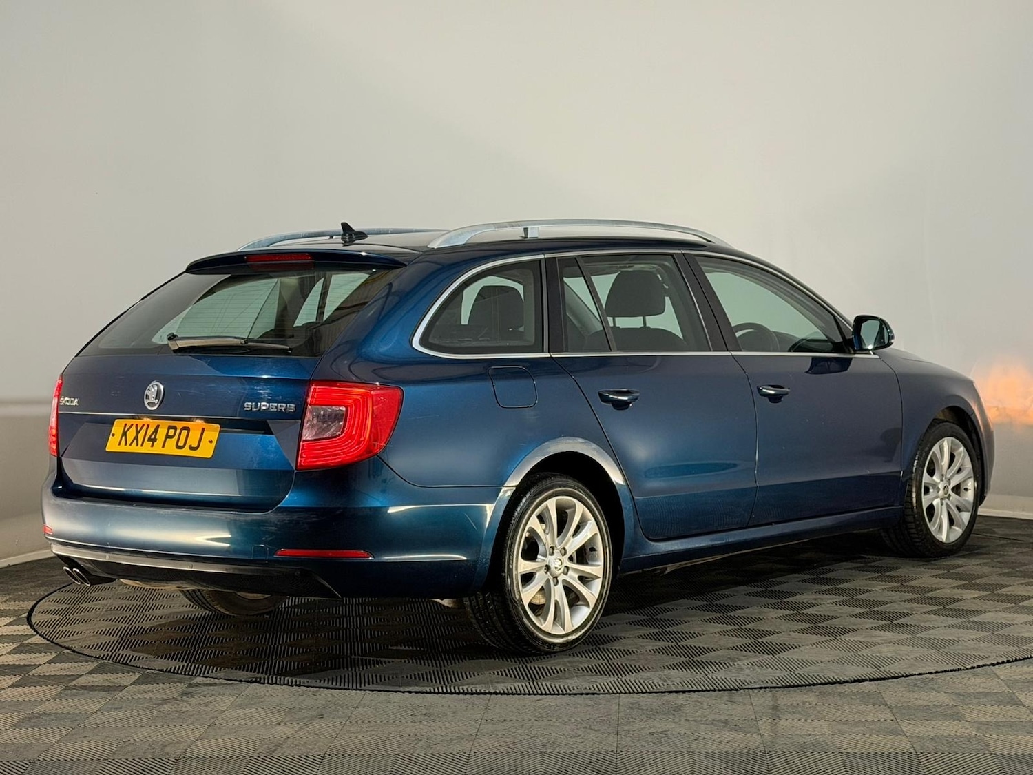 Used Skoda Superb 2014 for sale - 76803306: Photo 6