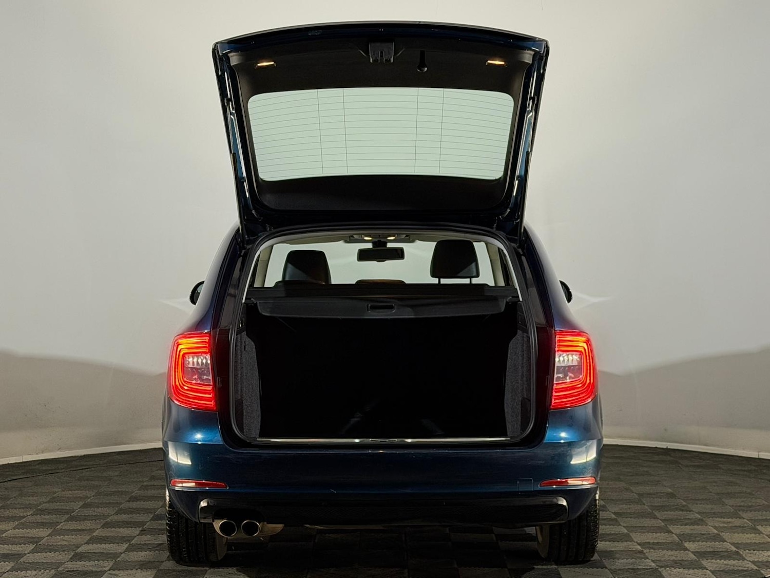 Used Skoda Superb 2014 for sale - 76803306: Photo 8