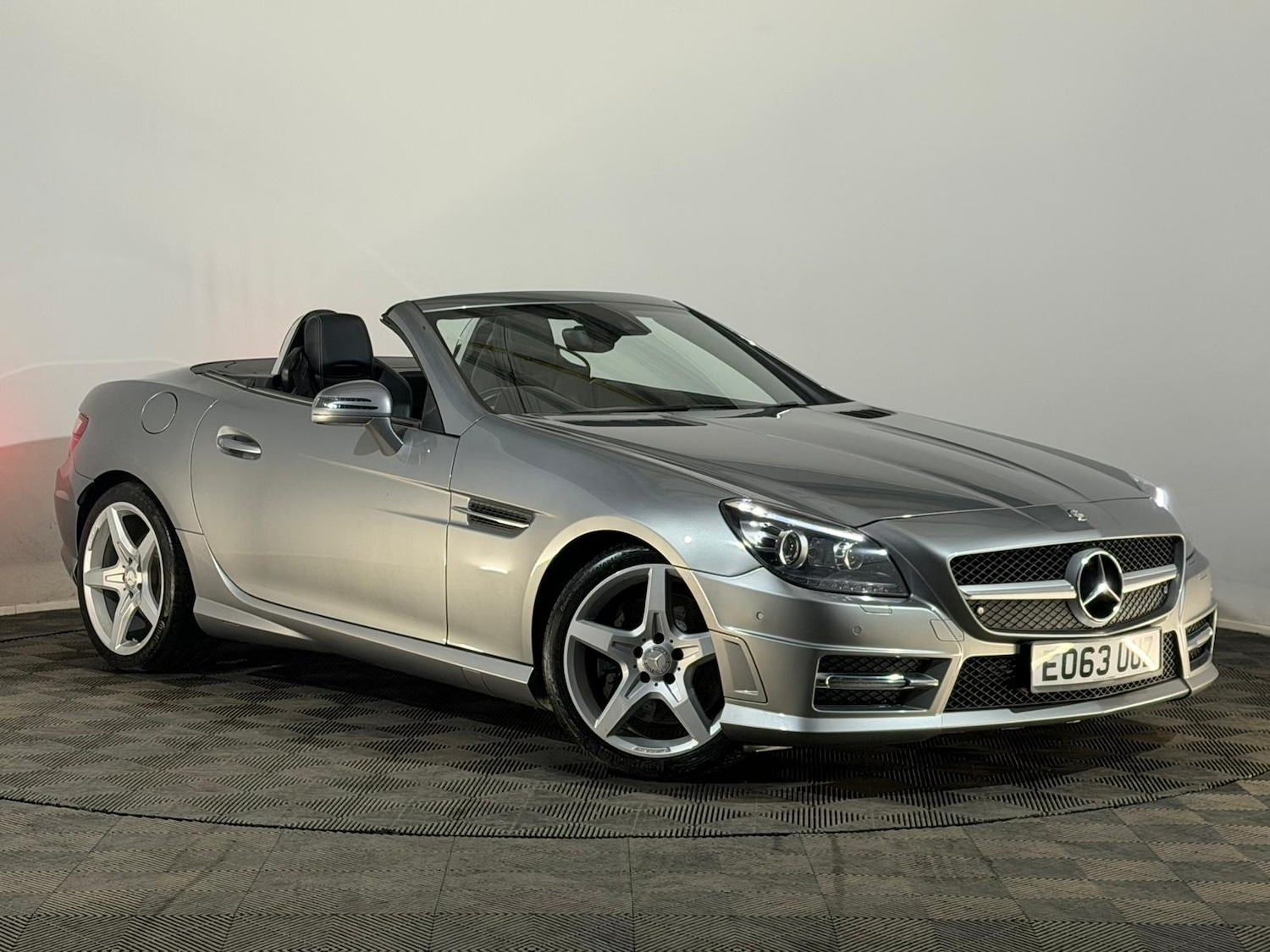 Used Mercedes-Benz SLK 2013 for sale - 76744865: Photo 1
