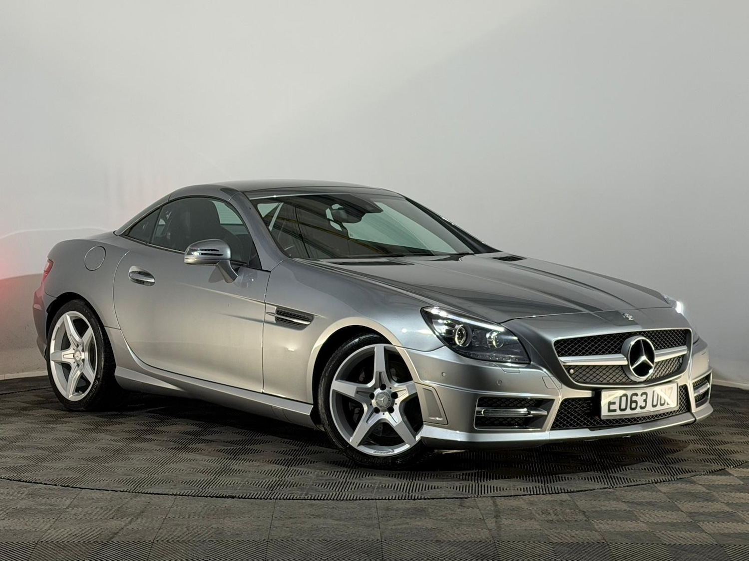 Used Mercedes-Benz SLK 2013 for sale - 76744865: Photo 2