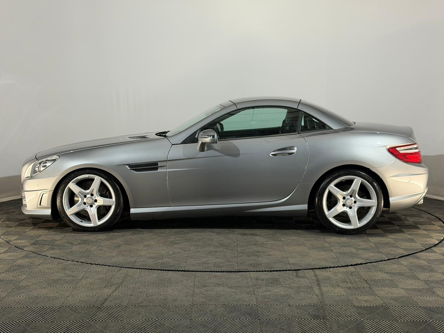 Used Mercedes-Benz SLK 2013 for sale - 76744865: Photo 9