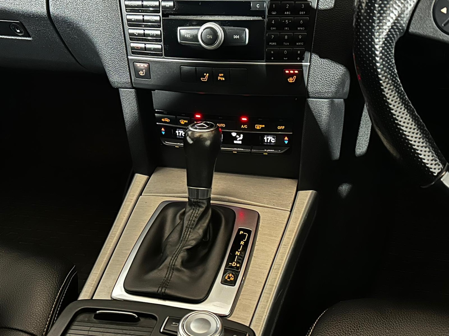 Used Mercedes-Benz E-Class 2011 for sale - 76006070: Photo 12