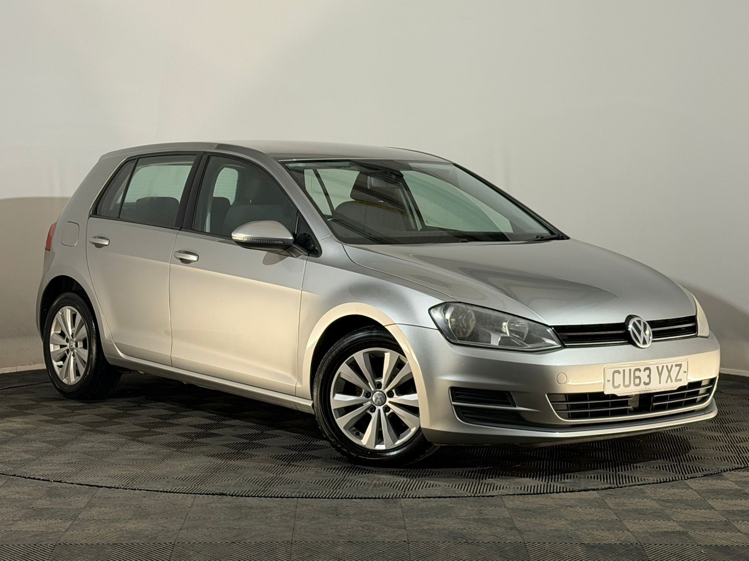 Used Volkswagen Golf 2013 for sale - 77674580: Photo 1