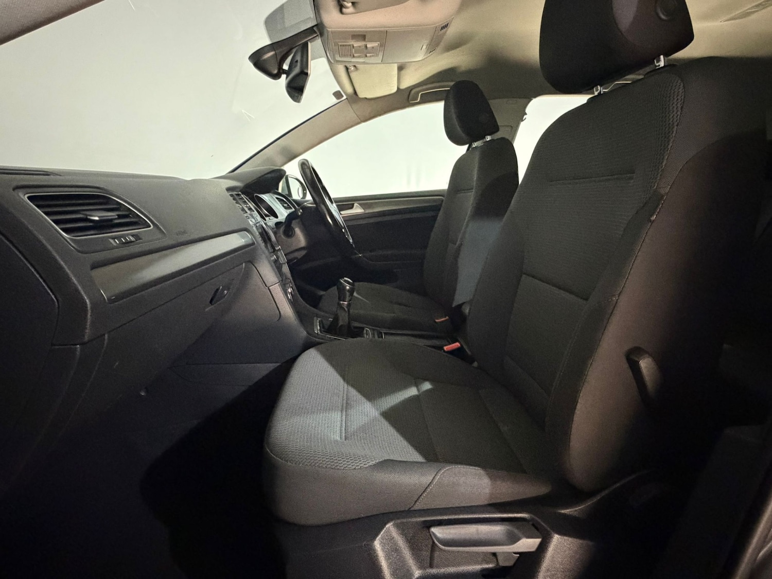 Used Volkswagen Golf 2013 for sale - 77674580: Photo 16