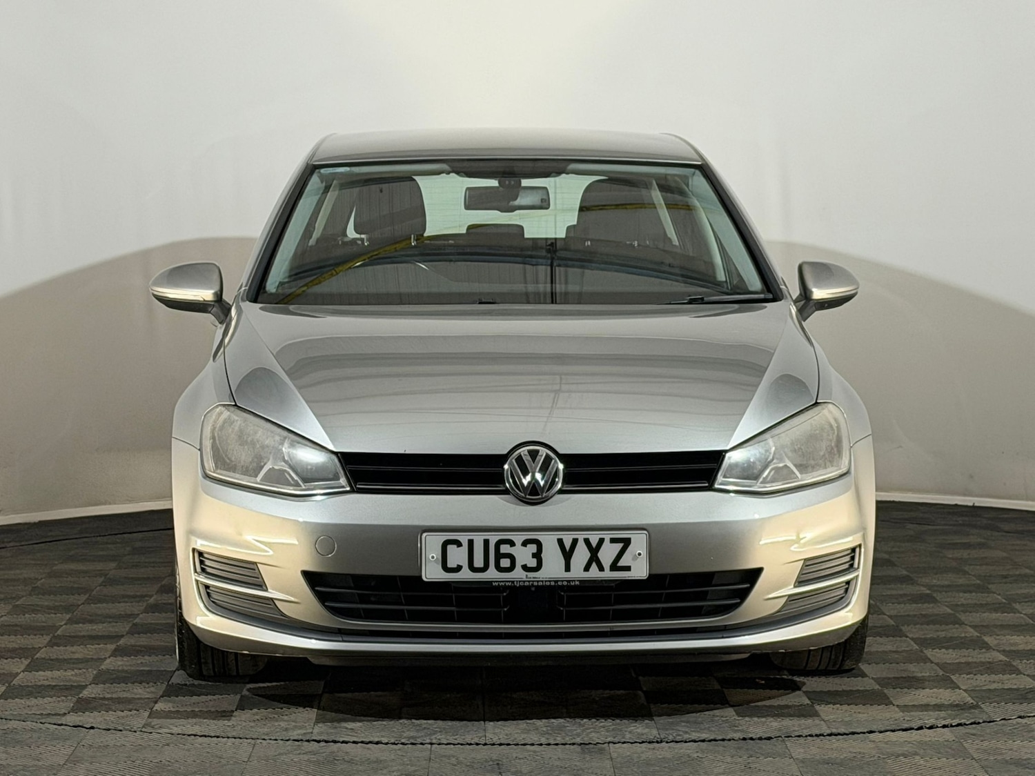Used Volkswagen Golf 2013 for sale - 77674580: Photo 2