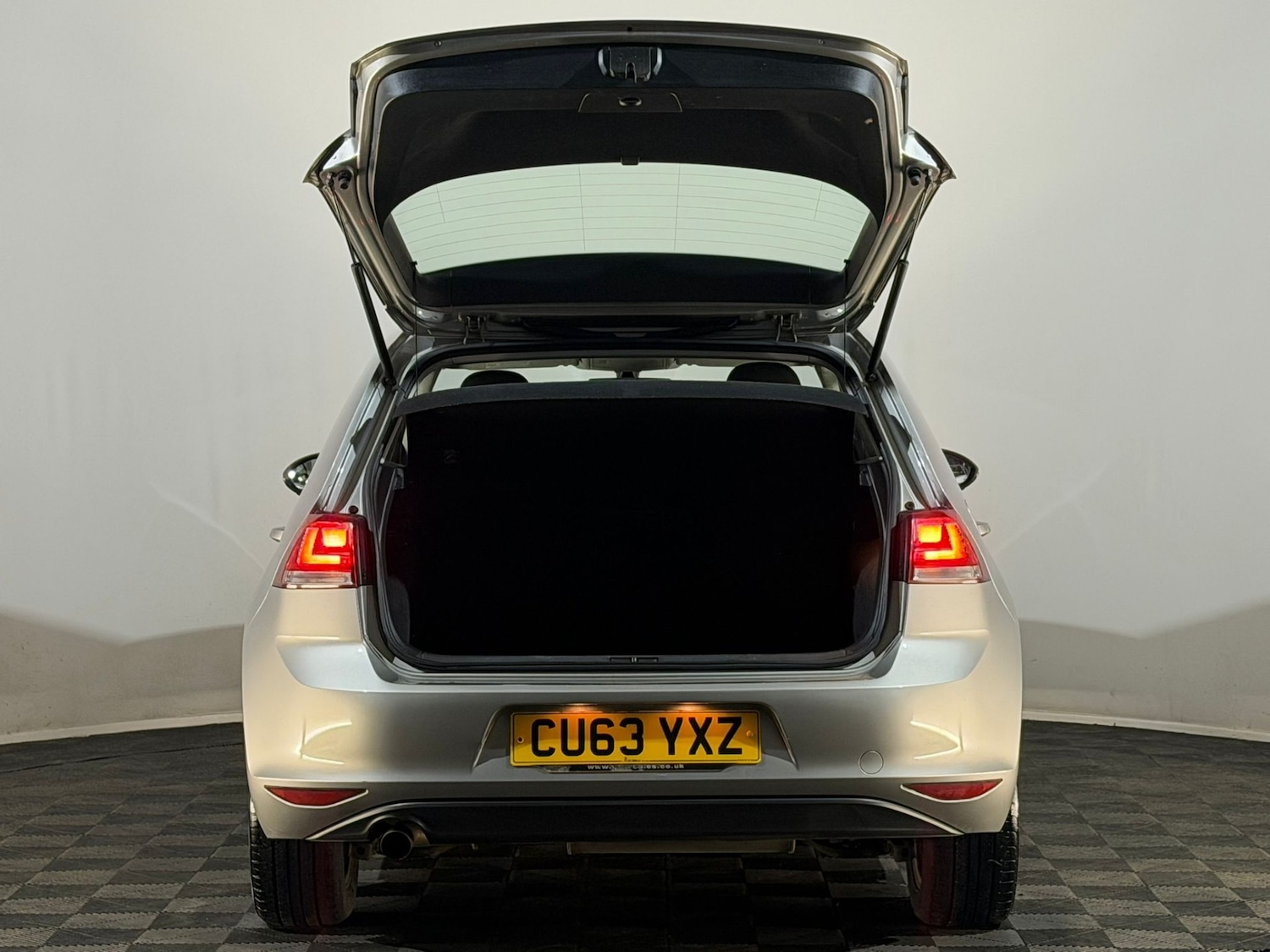 Used Volkswagen Golf 2013 for sale - 77674580: Photo 8