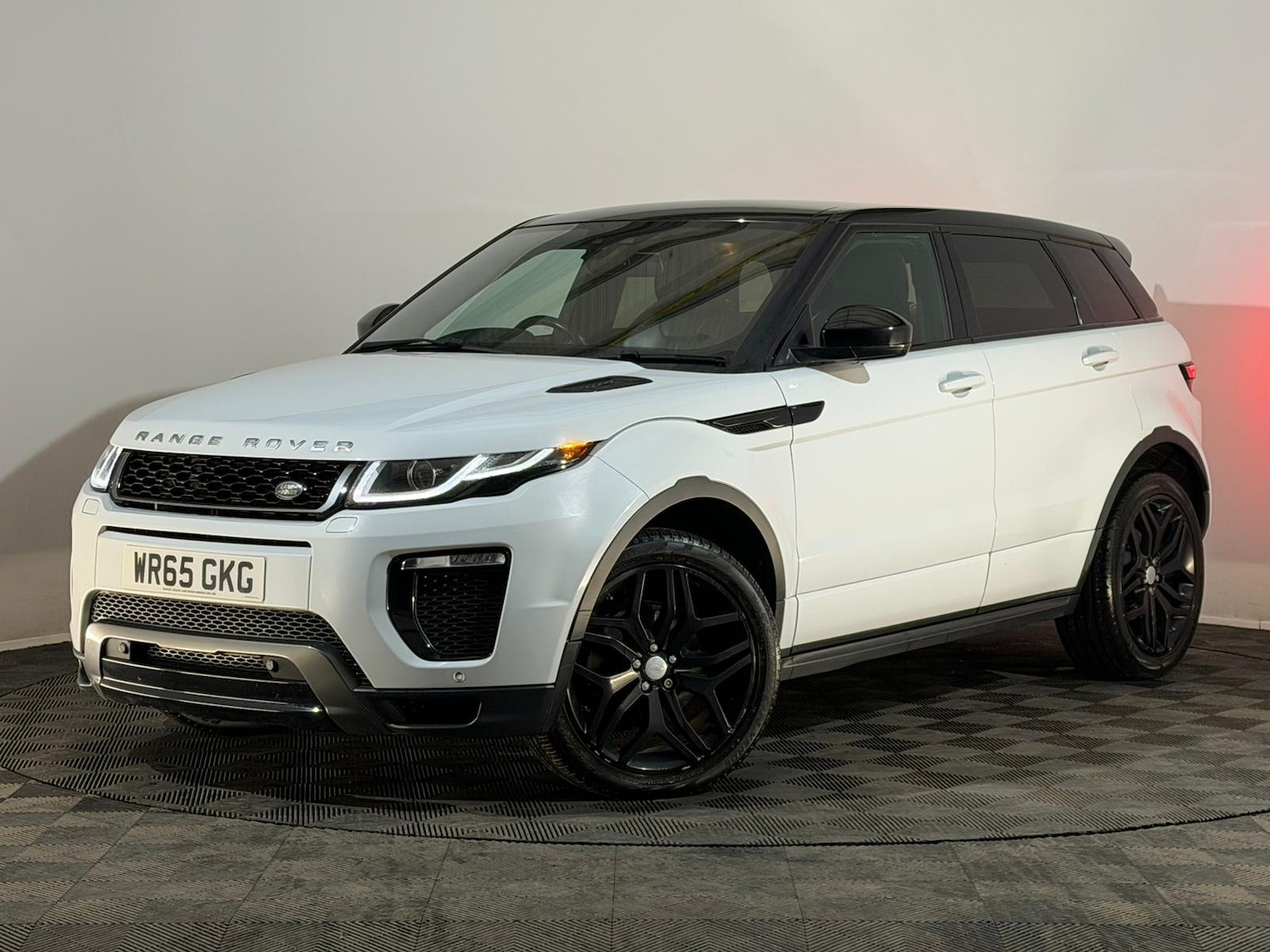 Used Land Rover Range Rover Evoque 2015 for sale - 77551606: Photo 3