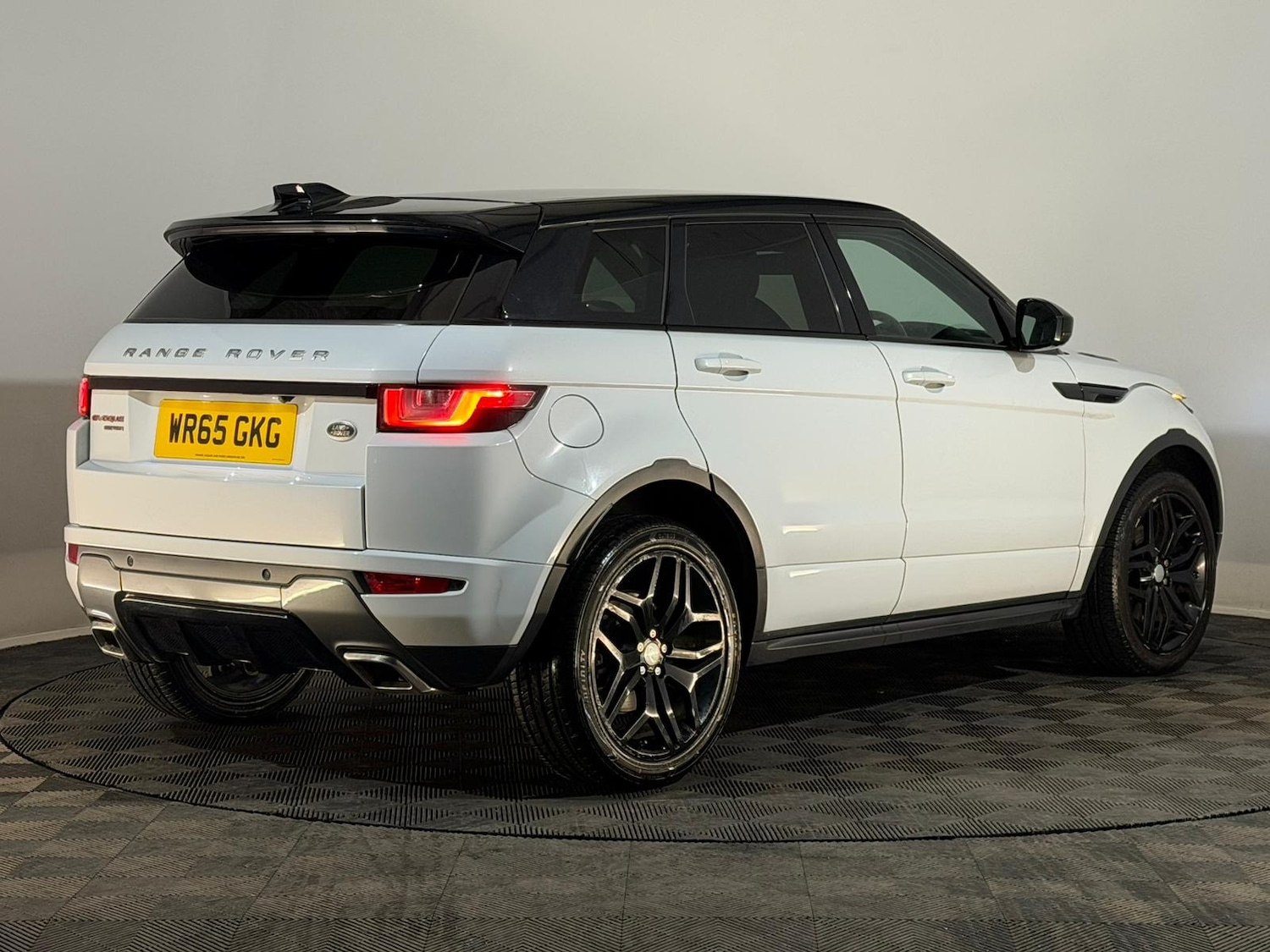 Used Land Rover Range Rover Evoque 2015 for sale - 77551606: Photo 6