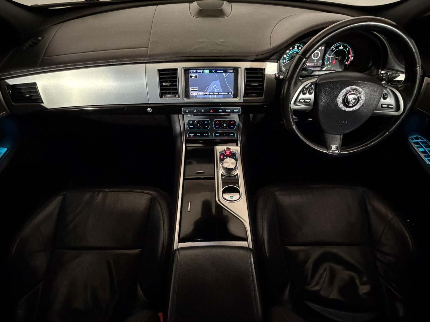 Used Jaguar XF 2015 for sale - 76419933: Photo 11