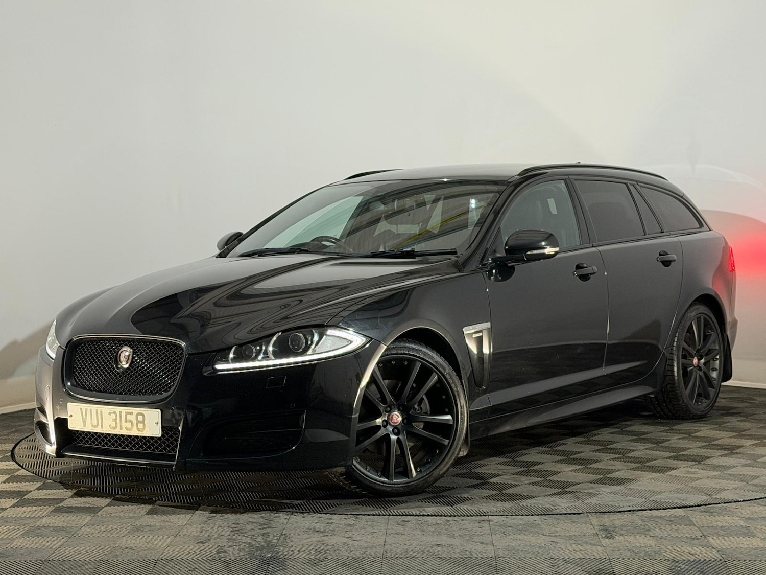 Used Jaguar XF 2015 for sale - 76419933: Photo 3