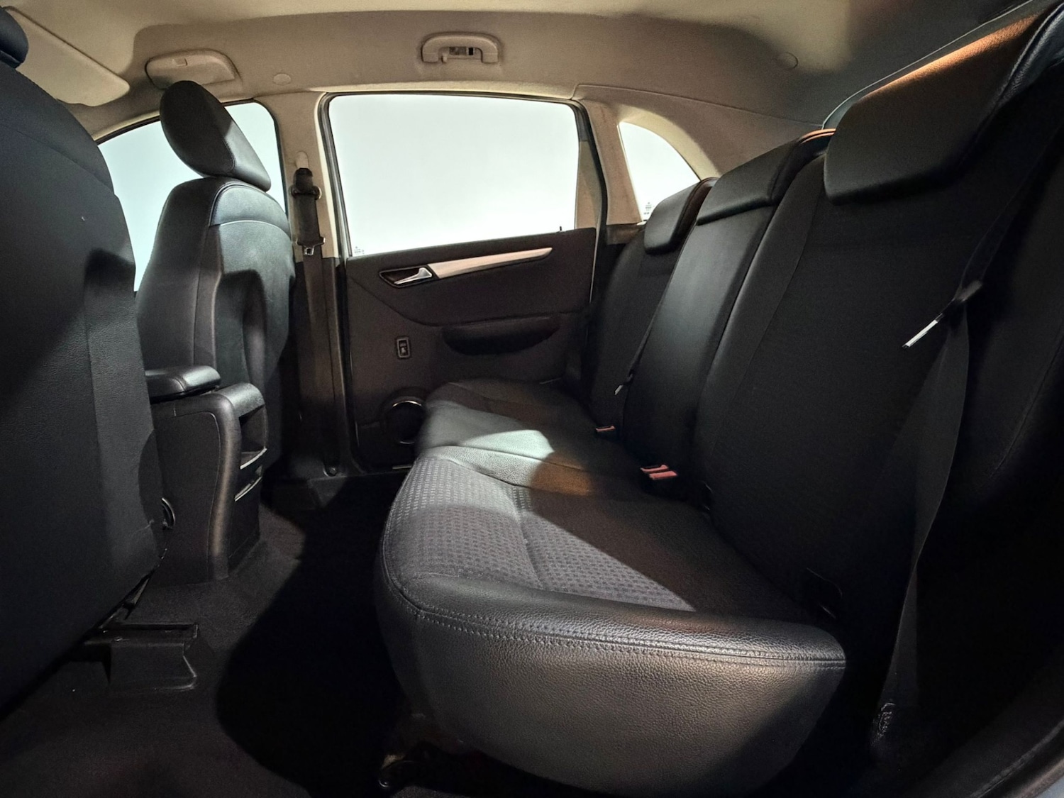 Used Mercedes-Benz B Class 2010 for sale - 76383304: Photo 20