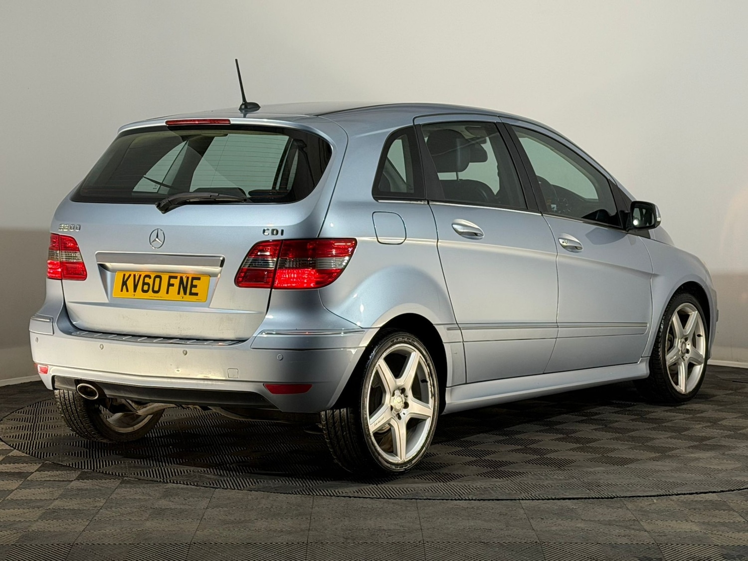 Used Mercedes-Benz B Class 2010 for sale - 76383304: Photo 6