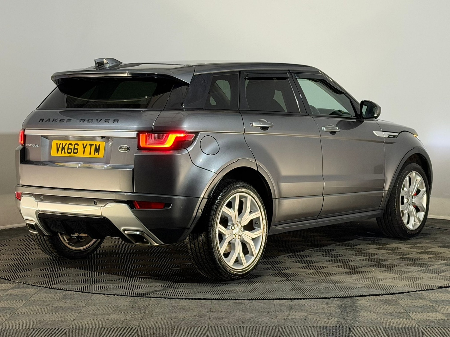 Used Land Rover Range Rover Evoque 2016 for sale - 77125498: Photo 6