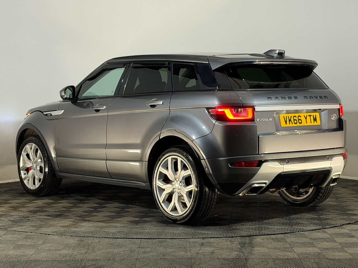 Used Land Rover Range Rover Evoque 2016 for sale - 77125498: Photo 9