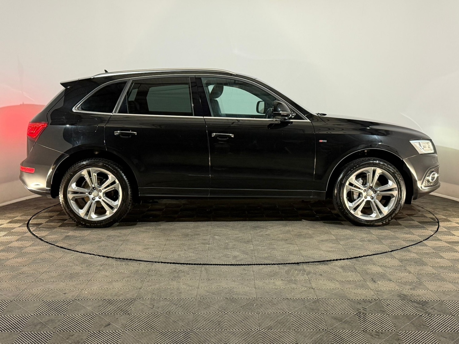 Used Audi Q5 2015 for sale - 78089235: Photo 4
