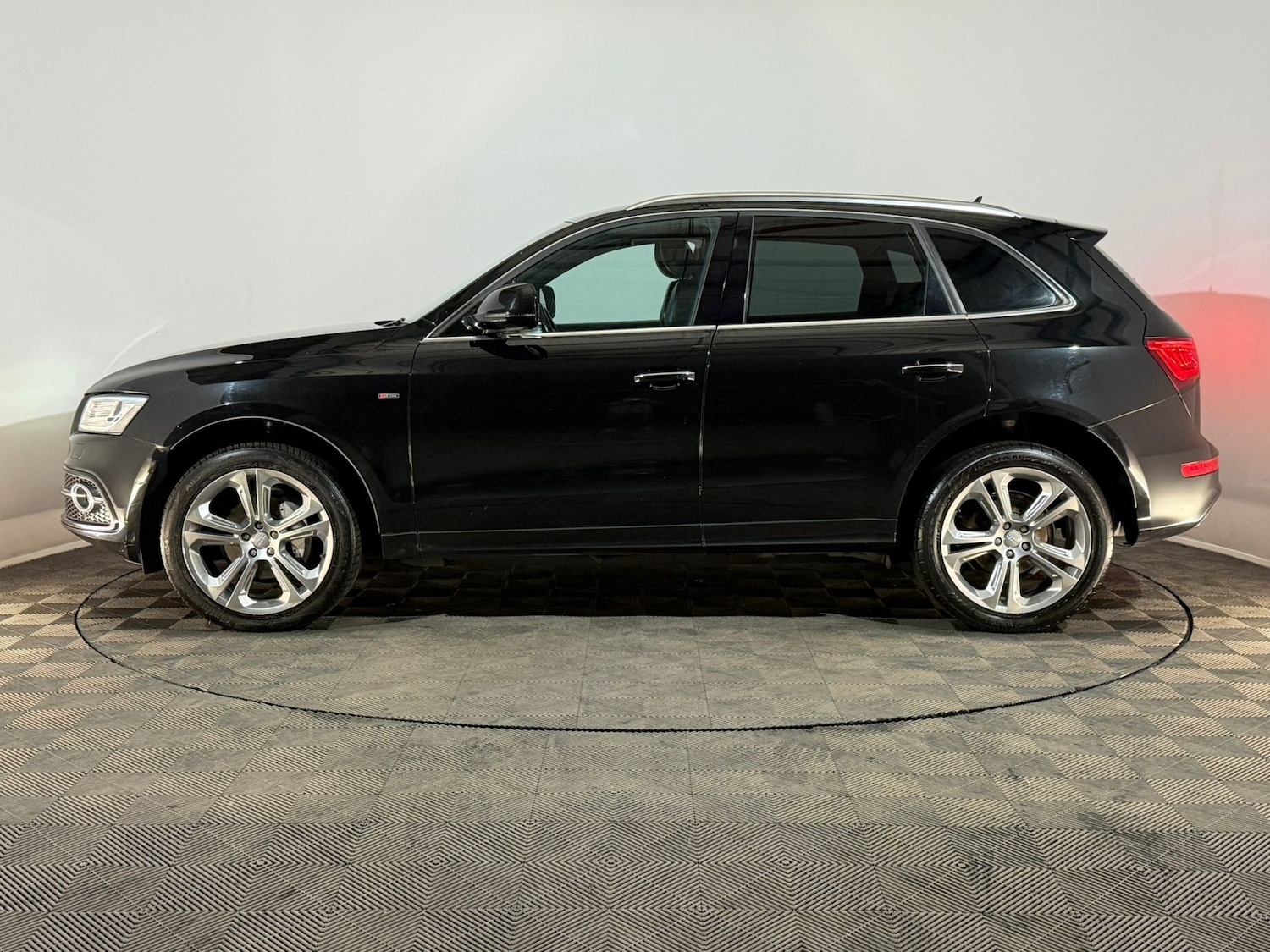 Used Audi Q5 2015 for sale - 78089235: Photo 5