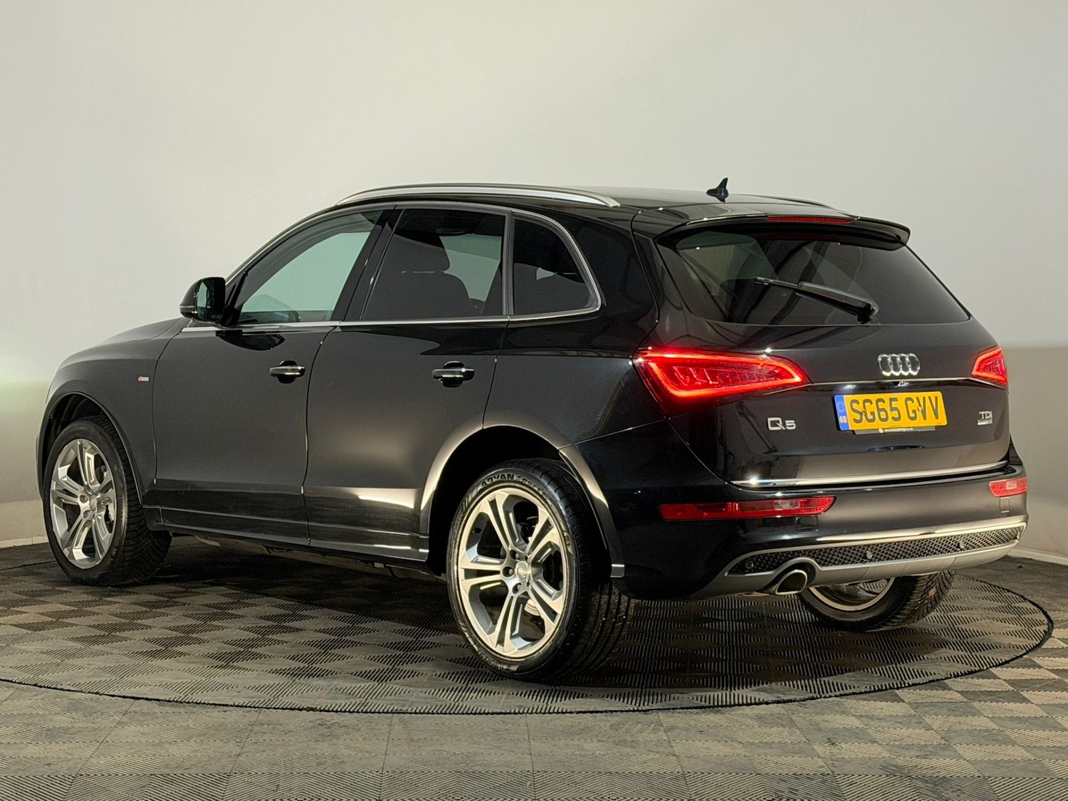 Used Audi Q5 2015 for sale - 78089235: Photo 9