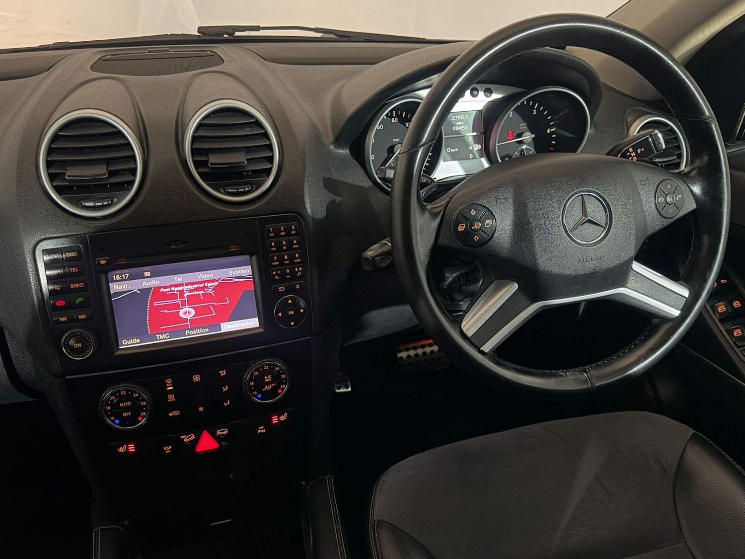 Used Mercedes-Benz M Class 2011 for sale - 77480705: Photo 12