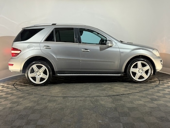 Used Mercedes-Benz M Class 2011 for sale - 77480705: Photo