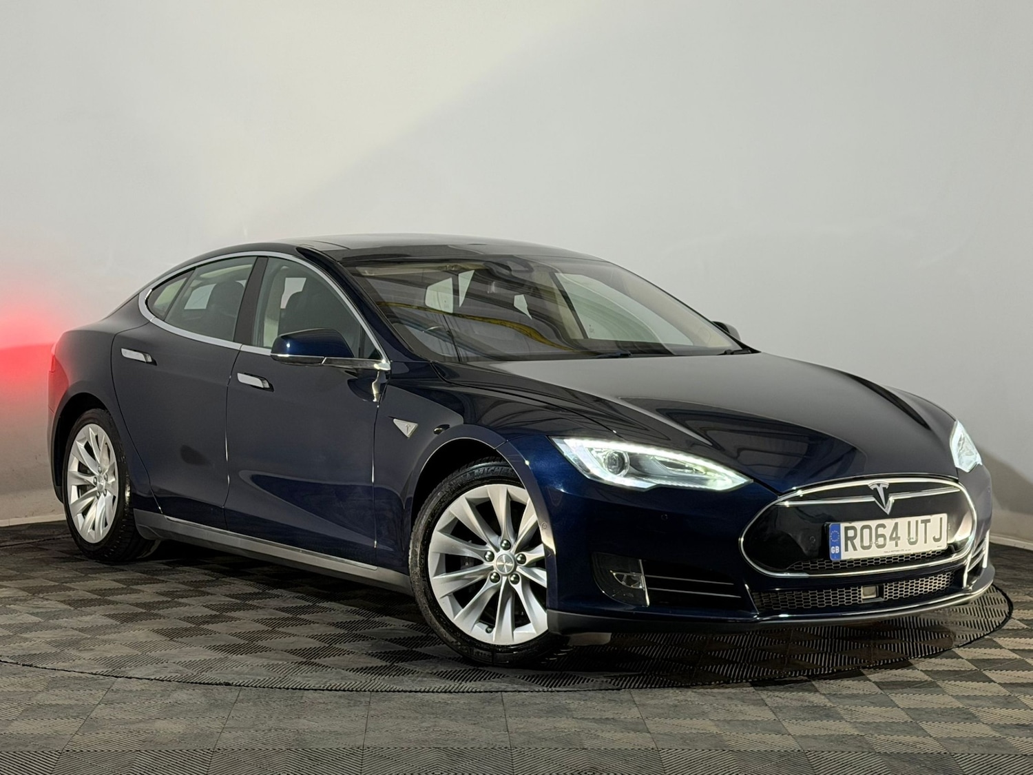 Used Tesla Model S 2014 for sale - 76089743: Photo 1