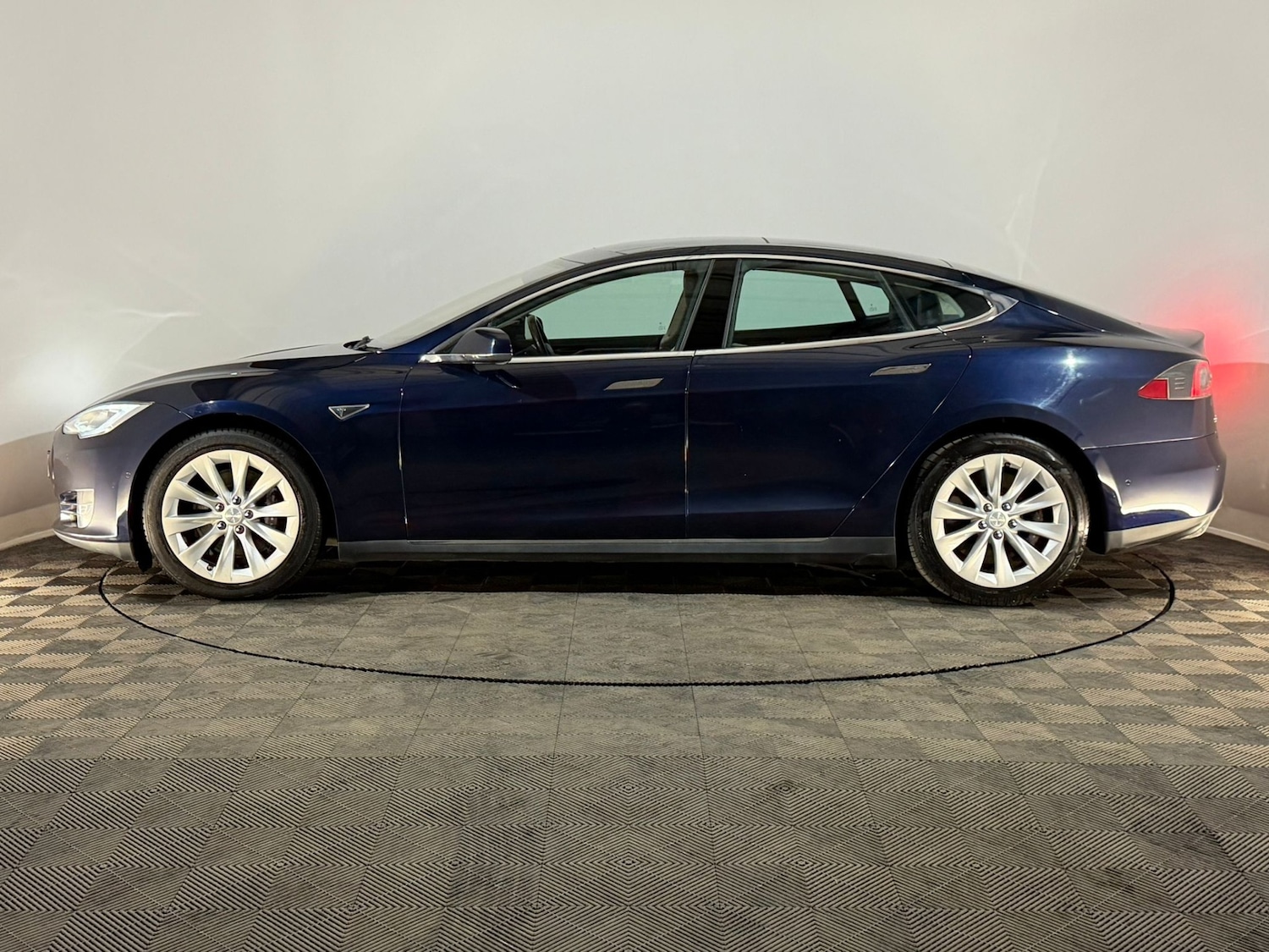 Used Tesla Model S 2014 for sale - 76089743: Photo 5