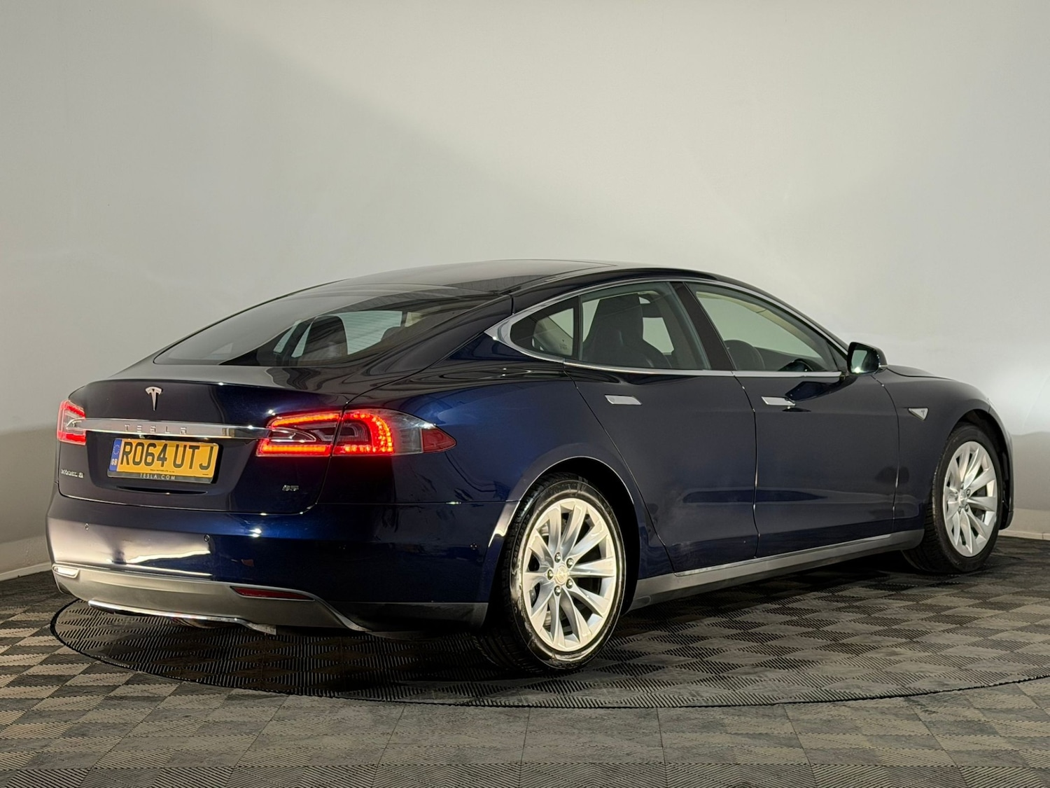 Used Tesla Model S 2014 for sale - 76089743: Photo 6